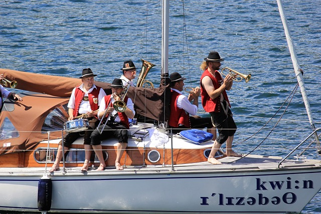 场比赛中展 场比赛中展